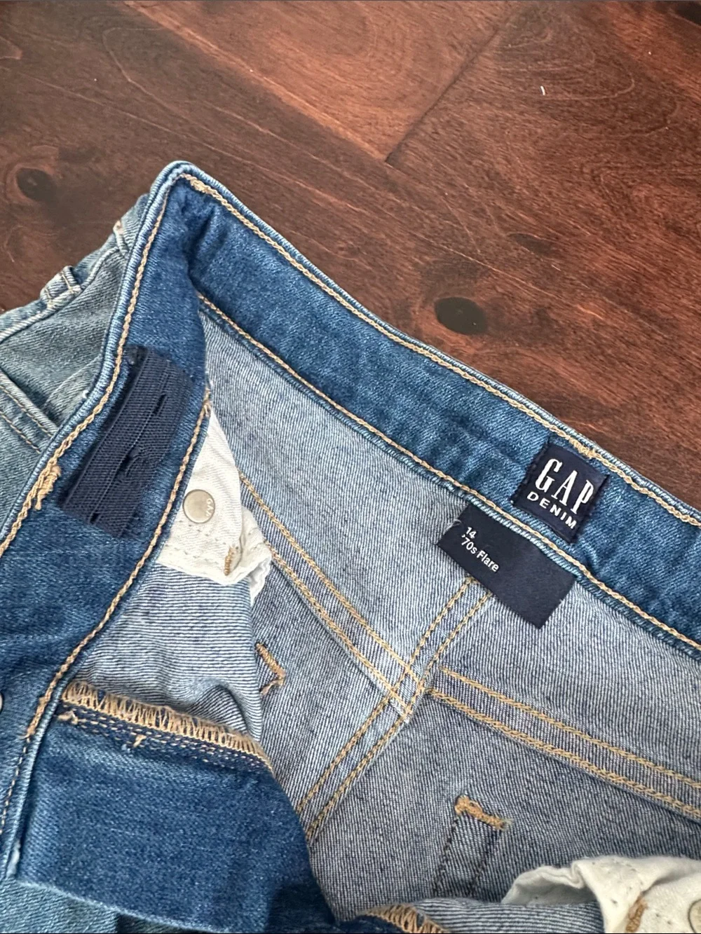 GAP 70’s Flare Jeans for Girls w/Embroidered Flowers Hippie Chick Bell Bottoms